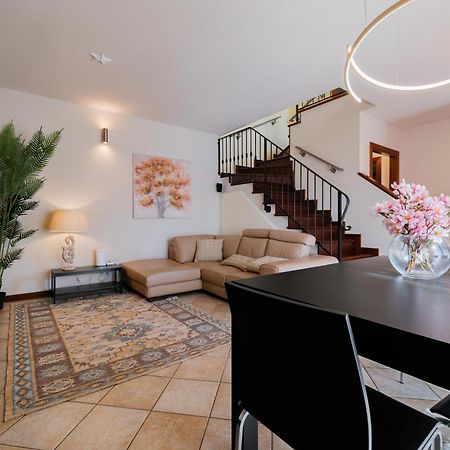 Casa Di Iaio - 90 M2 Apt With Free Wi-Fi, Netflix, Home Cinema & Parking โกริเซีย ภายนอก รูปภาพ